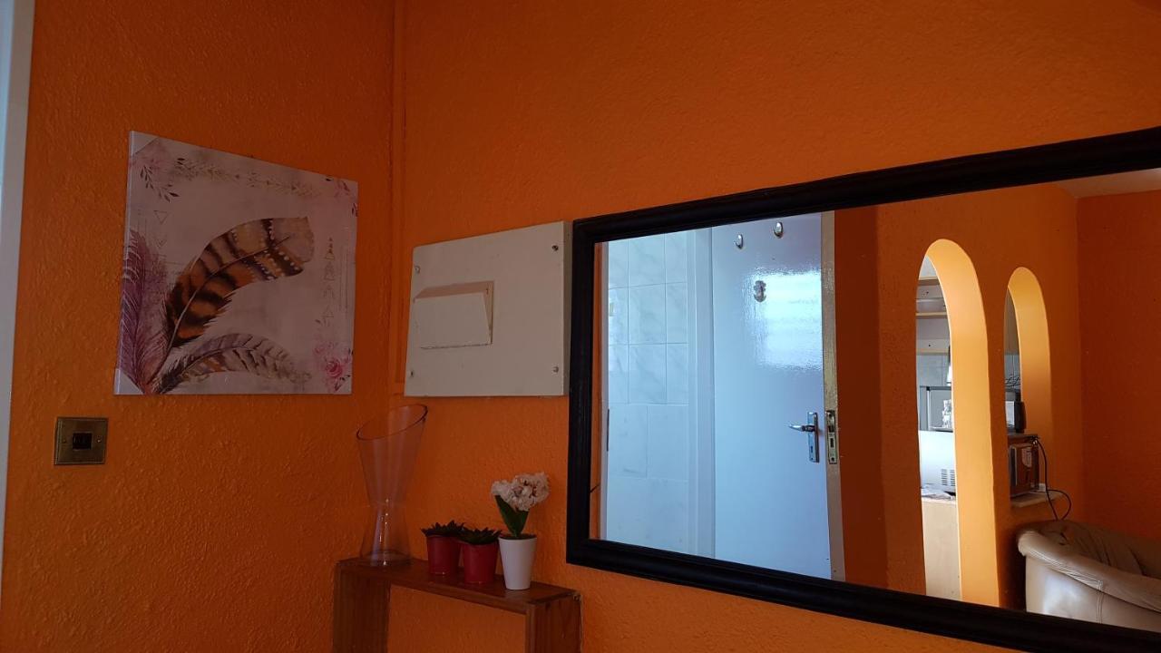 Lolo'S 1Bed Apt-Best Location-2Balconies Harare Eksteriør bilde